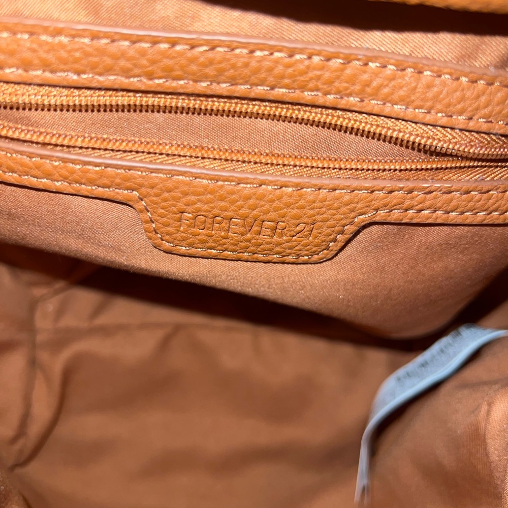Forever 21 back pack - Picture 9 of 10